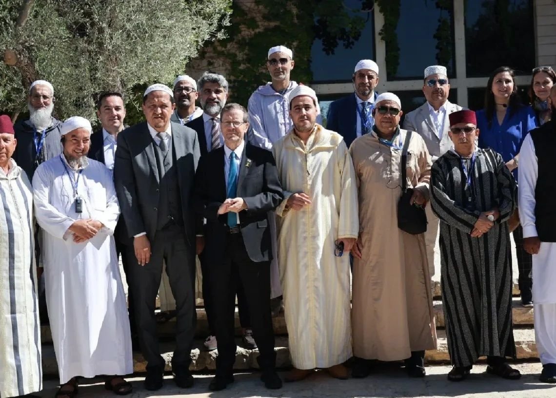 Délégation “d’imams” en Israël : des instances musulmanes dénoncent une « trahison »